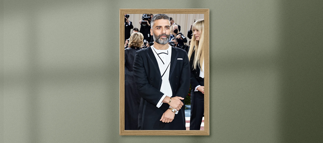 Meta Gala 2022 - Oscar Isaac - Cartier Tank Francaise