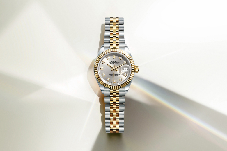 Rolex Lady-Datejust Oyster, Everose gold and diamonds