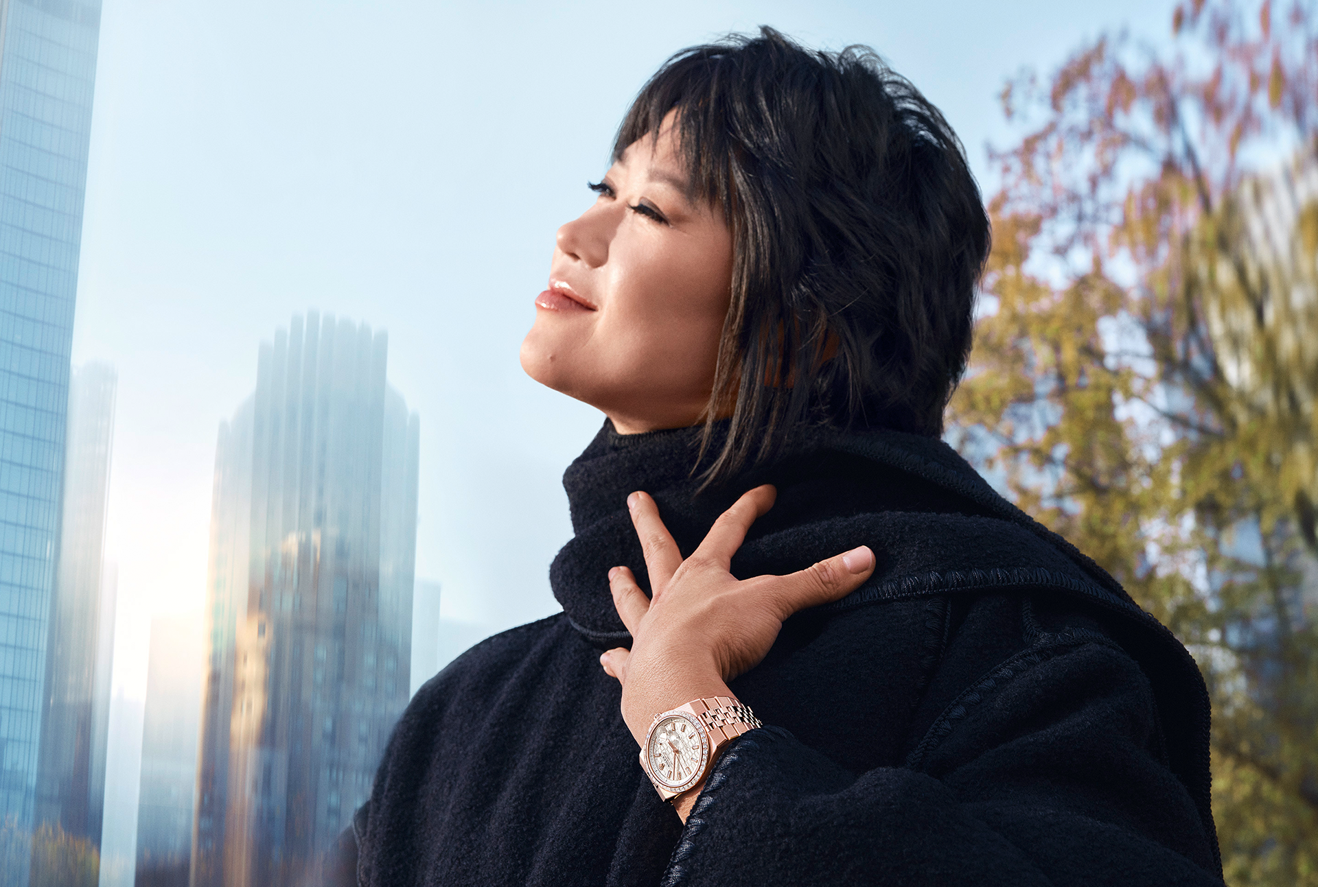 Person wearing a watch from the Rolex Land-Dweller collection.